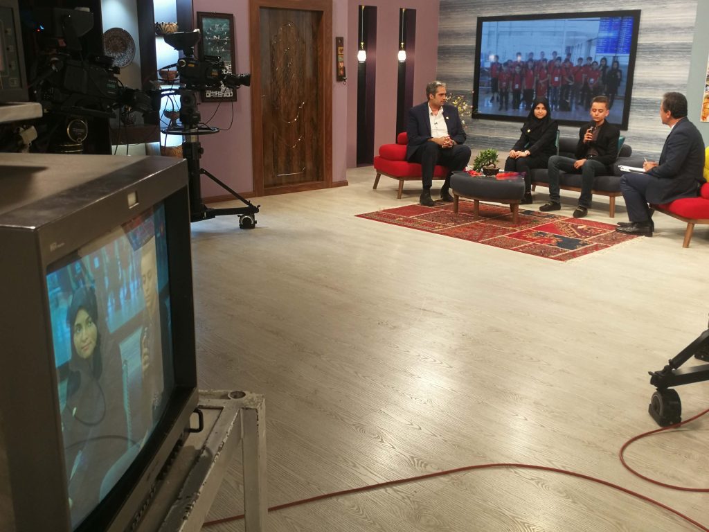 حضور مسئولان سیگما روباتیک در برنامه به خانه بر میگردیم شبکه 5 تلوزیون ایران
